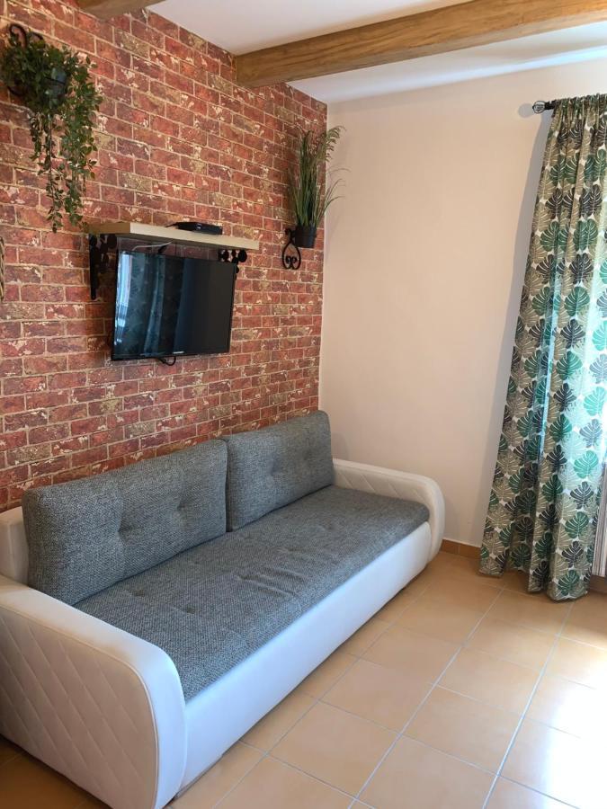 Armada Family Apartment Hajdúszoboszló Exteriör bild