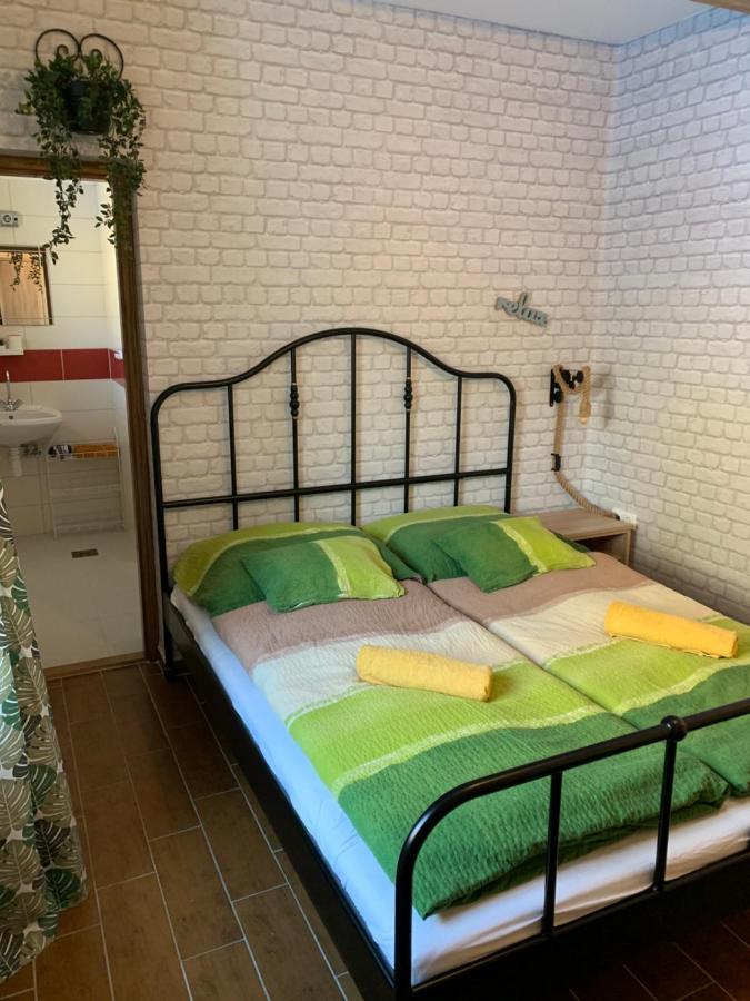Armada Family Apartment Hajdúszoboszló Exteriör bild