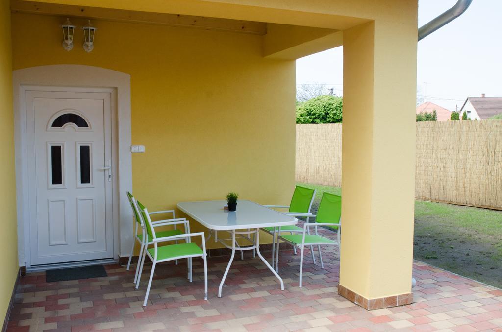 Armada Family Apartment Hajdúszoboszló Exteriör bild